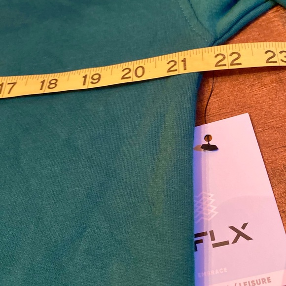 💥FLX quarter-zip cropped sweatshirt💥 NWT - Picture 10 of 11